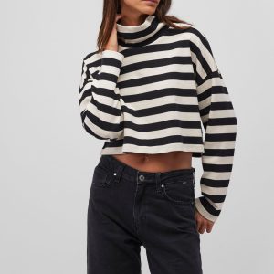 LONG SLEEVE TURTLENECK CROP TOP