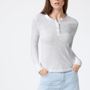 HENLEY T-SHIRT IN SNOW GREY MELANGE