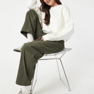 VINNIE BARREL CARGO IN IVY CASUAL TWILL